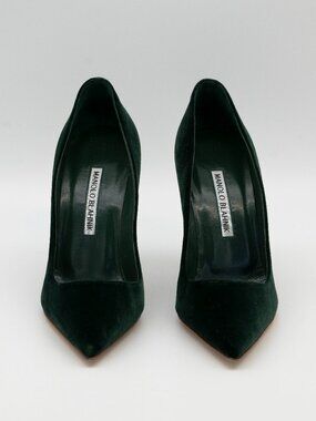 Manolo Blahnik BB 105 Pointed Toe Pumps in Dark Green Velvet Size 36